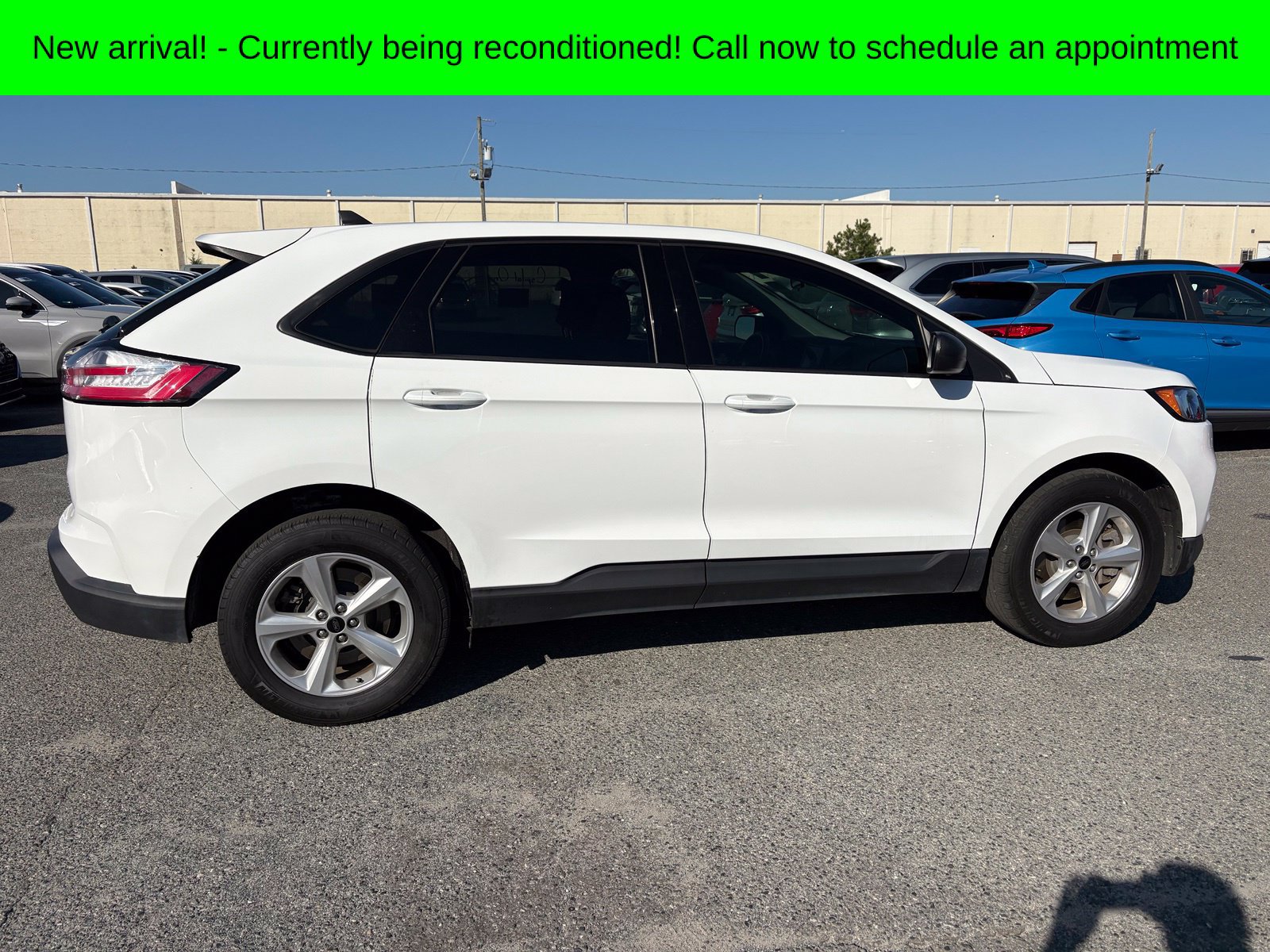 Used 2024 Ford Edge SE AWD/4WD image 3