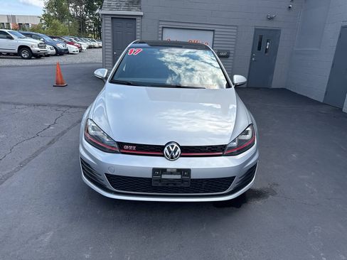 Used 2017 Volkswagen GTI SE FWD image 2