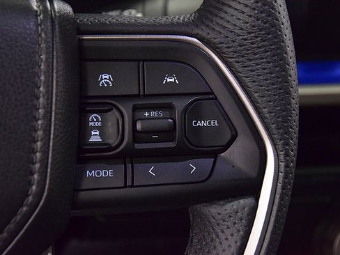 Used 2025 Toyota Tacoma TRD Sport image 22