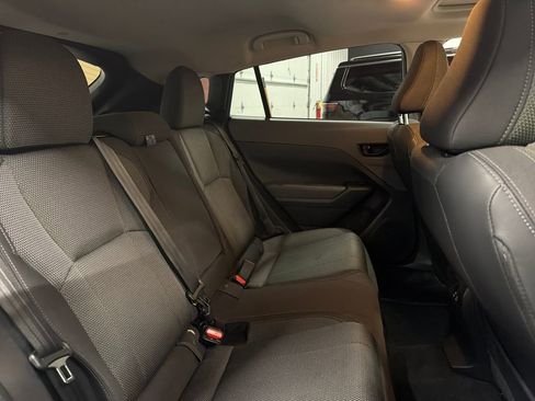Used 2024 Subaru Crosstrek 2.0i Premium image 17