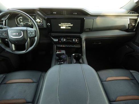 Used 2024 GMC Sierra 1500 AT4 w/ Technology Package image 17