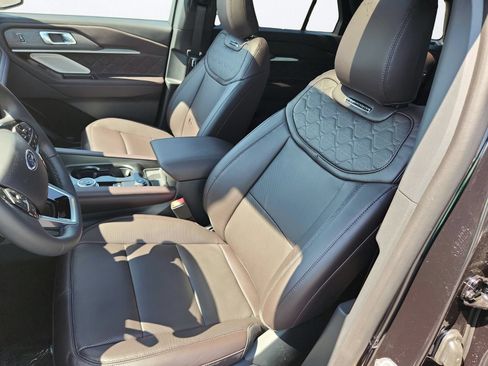 New 2027 Ford Explorer Platinum w/ LUX Leather Package AWD/4WD image 12