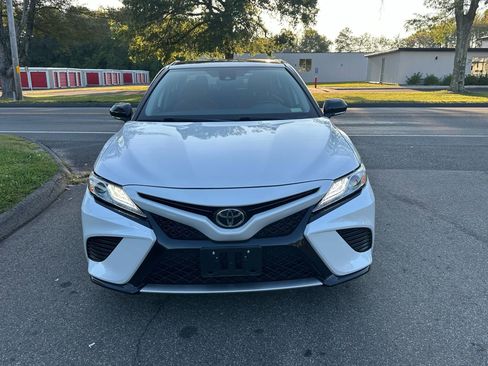 Used 2020 Toyota Camry XSE image 2