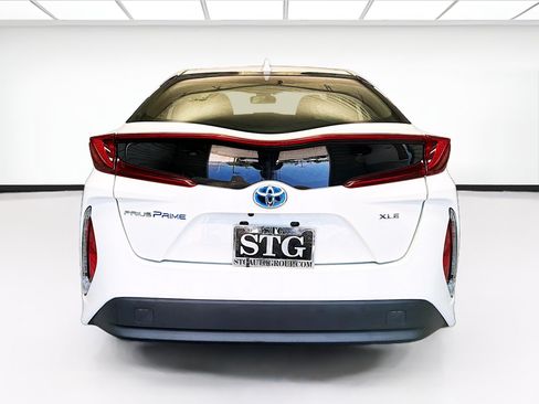 Used 2020 Toyota Prius Prime XLE FWD image 5