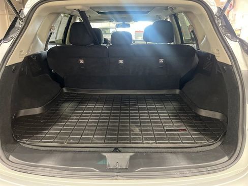 Used 2019 Nissan Murano SV w/ Premium Package image 8