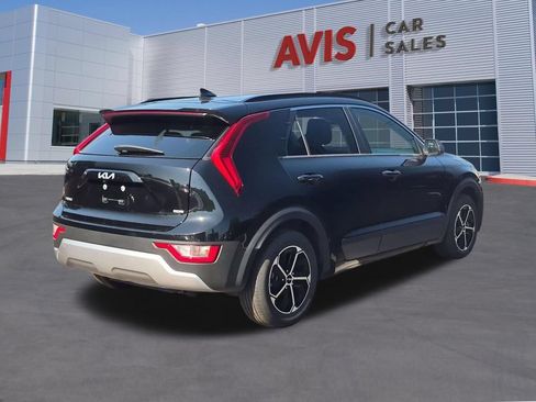 Used 2025 Kia Niro LX FWD image 6