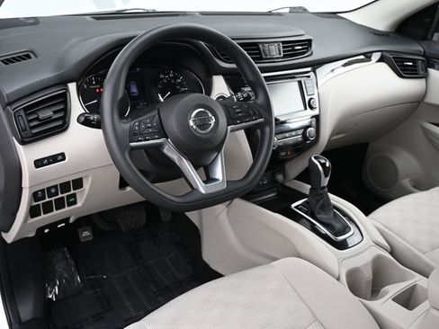 Used 2019 Nissan Rogue Sport SV image 7