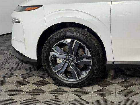 Used 2025 Nissan Murano SV FWD image 12