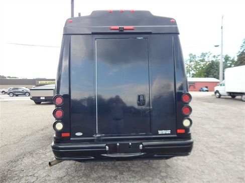 Used 2010 Chevrolet Express 3500 Extended RWD image 8