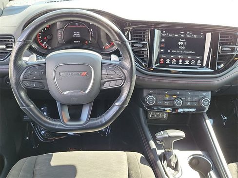 Used 2023 Dodge Durango GT image 3