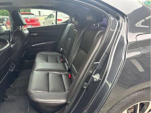 Used 2016 Acura TLX FWD image 9