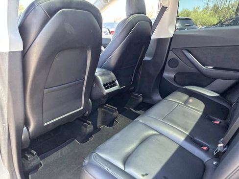 Used 2021 Tesla Model Y Long Range AWD/4WD image 15