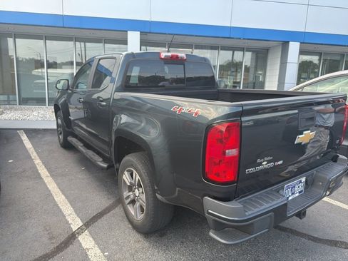 Used 2017 Chevrolet Colorado LT w/ LT Convenience Package AWD/4WD image 3