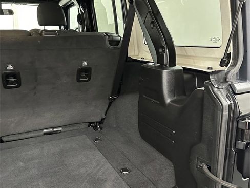 Used 2022 Jeep Wrangler Unlimited Willys image 34