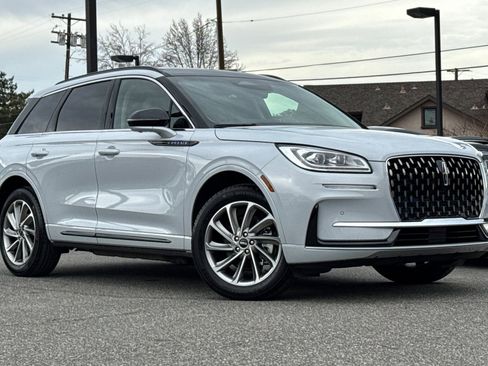 Certified 2025 Lincoln Corsair Grand Touring w/ Equipment Group 301A image 2