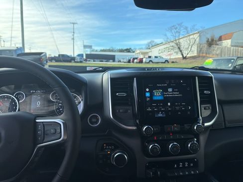New 2026 RAM 1500 Big Horn AWD/4WD image 34