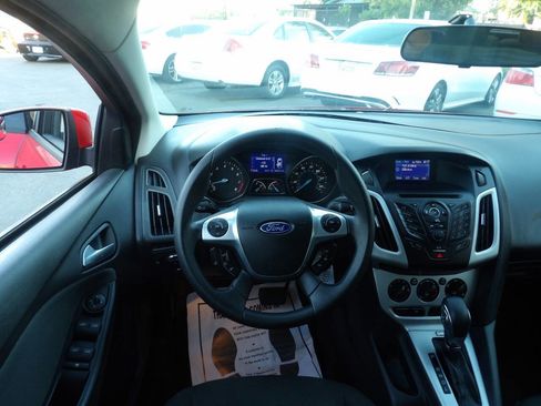 Used 2013 Ford Focus SE w/ Interior Protection Pkg image 5