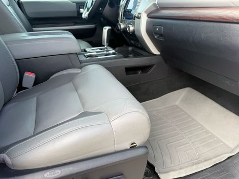 Used 2021 Toyota Tundra Limited w/ Limited Premium Package AWD/4WD image 29