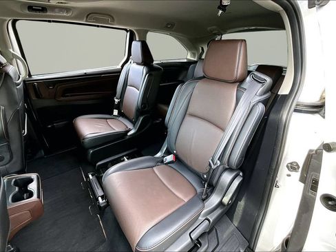 Used 2025 Honda Odyssey Elite image 18