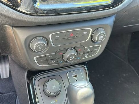 Used 2020 Jeep Compass Limited AWD/4WD image 14