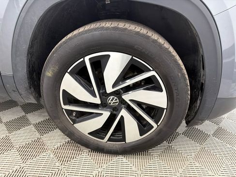 Used 2024 Volkswagen Atlas SE image 13