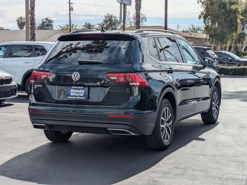 Used 2019 Volkswagen Tiguan SE w/ Panoramic Sunroof Package image 8