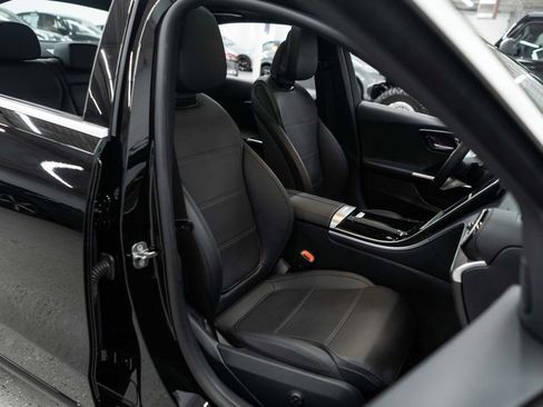 Used 2025 Mercedes-Benz C 300 4MATIC Sedan image 11