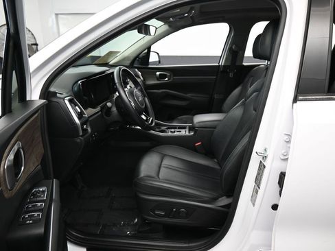 Used 2022 Kia Sorento EX w/ Panoramic Sunroof Package FWD image 11