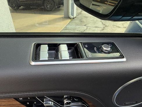 Used 2021 Land Rover Range Rover image 22