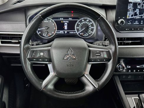 Used 2024 Mitsubishi Outlander SE FWD image 18