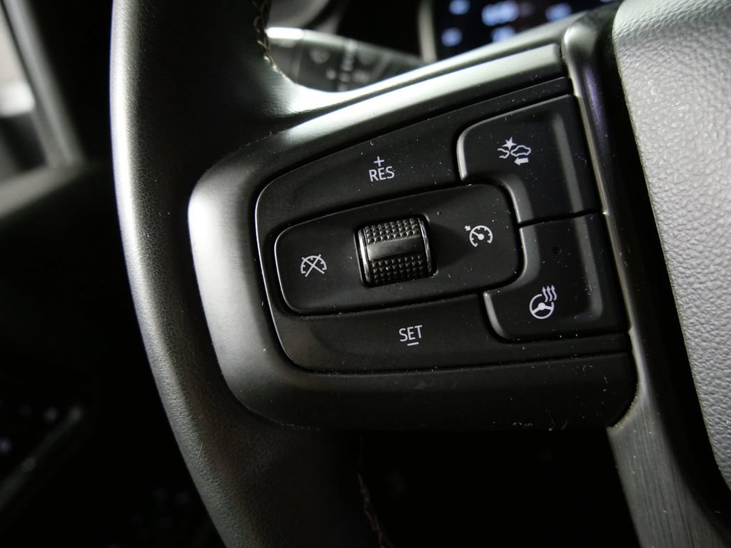 Used 2024 GMC Sierra 3500 AT4 w/ Technology Package AWD/4WD image 25