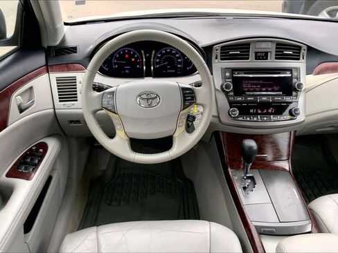 Used 2012 Toyota Avalon image 5