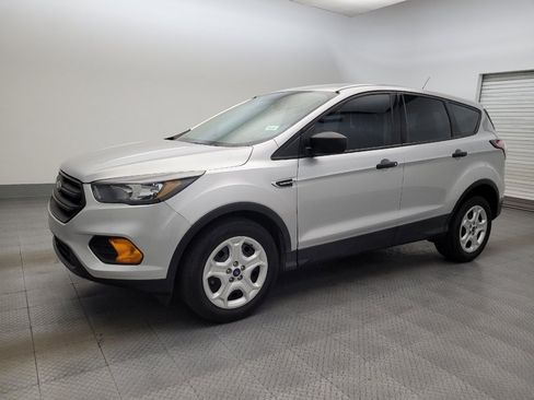 Used 2018 Ford Escape S FWD image 2