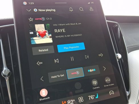 New 2026 Volvo XC60 B5 Ultra w/ Climate Package image 12