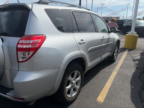 Used 2011 Toyota RAV4 Limited w/ Limited Extra Value Pkg FWD image 4