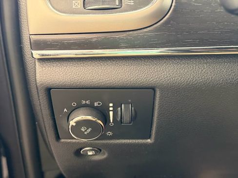 Used 2018 Jeep Grand Cherokee Limited RWD image 28