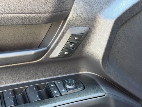 Used 2025 Toyota 4Runner TRD Off-Road Premium image 15