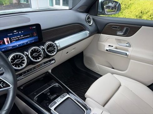 Used 2026 Mercedes-Benz GLB 250 image 23