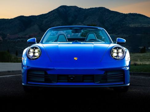 Used 2026 Porsche 911 Carrera RWD image 7