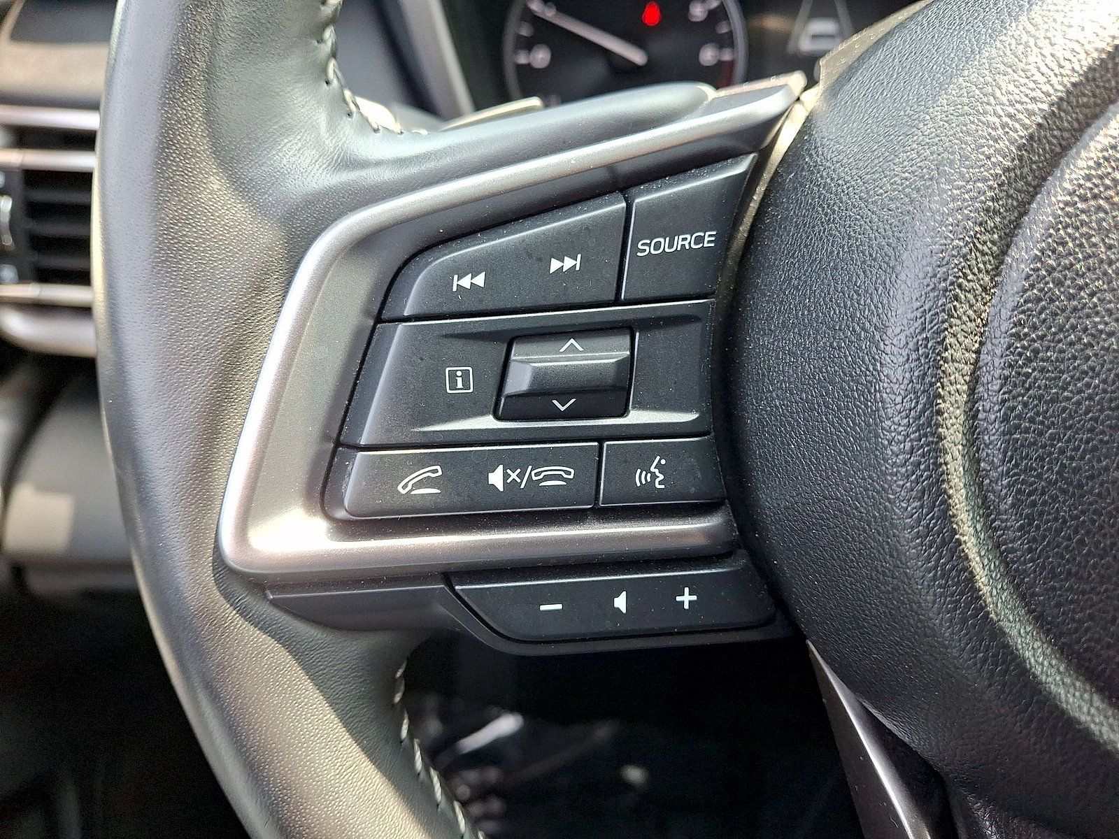 Used 2025 Subaru Legacy Touring XT AWD/4WD image 17