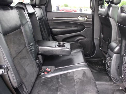 Used 2017 Jeep Grand Cherokee Altitude AWD/4WD image 25