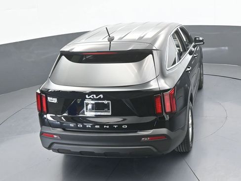 Used 2022 Kia Sorento LX image 48
