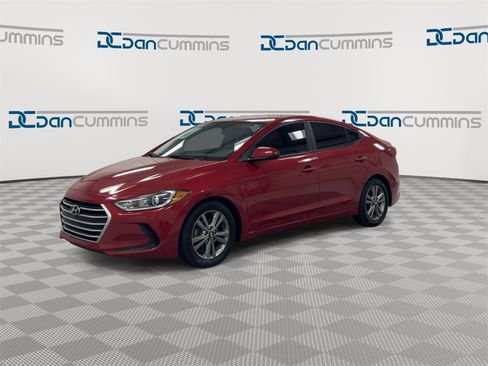 Used 2017 Hyundai Elantra SE image 4