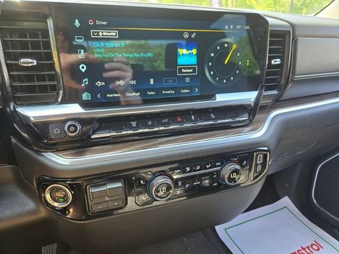 Used 2025 Chevrolet Silverado 2500 LT AWD/4WD image 26