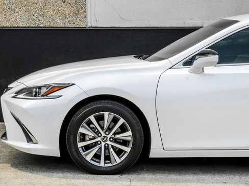 Used 2021 Lexus ES 350 w/ Premium Package FWD image 16