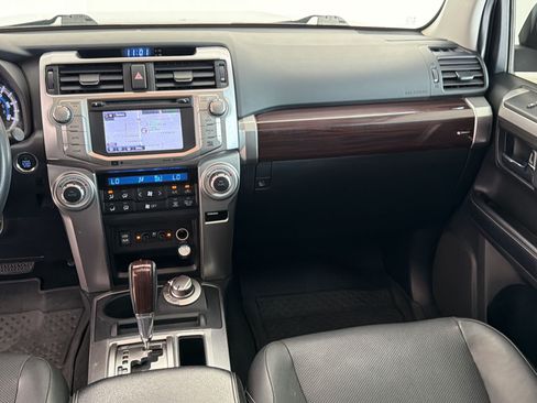 Used 2018 Toyota 4Runner Limited AWD/4WD image 30