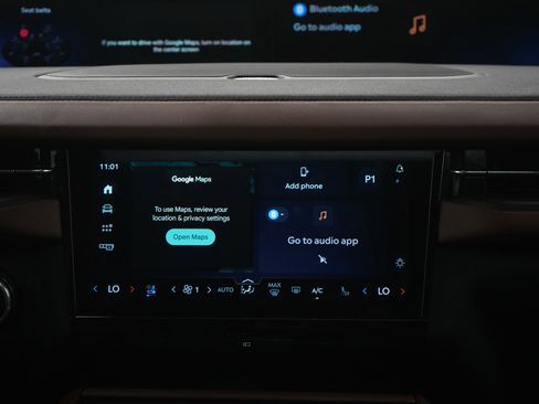 Used 2025 Lincoln Navigator Reserve image 16