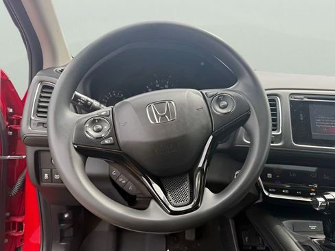 Used 2018 Honda HR-V EX image 15
