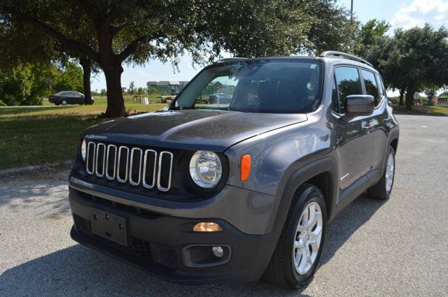 Used 2017 Jeep Renegade Latitude FWD image 1