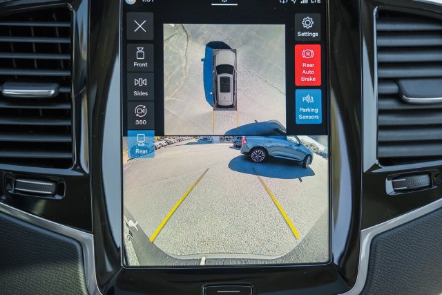 Certified 2025 Volvo XC90 T8 Plus w/ Protection Package Premier AWD/4WD image 43